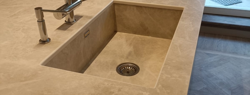Top in Laminam color Diamond Cream Pratomarmi